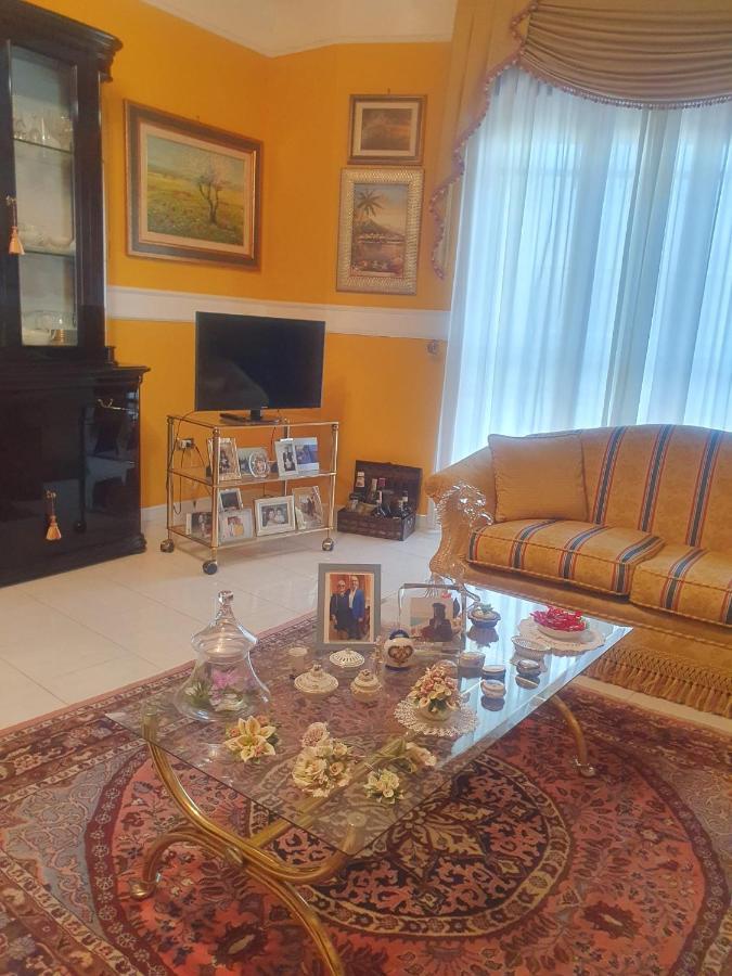 Ospitalita Il Noce Bed & Breakfast Brusciano Bagian luar foto