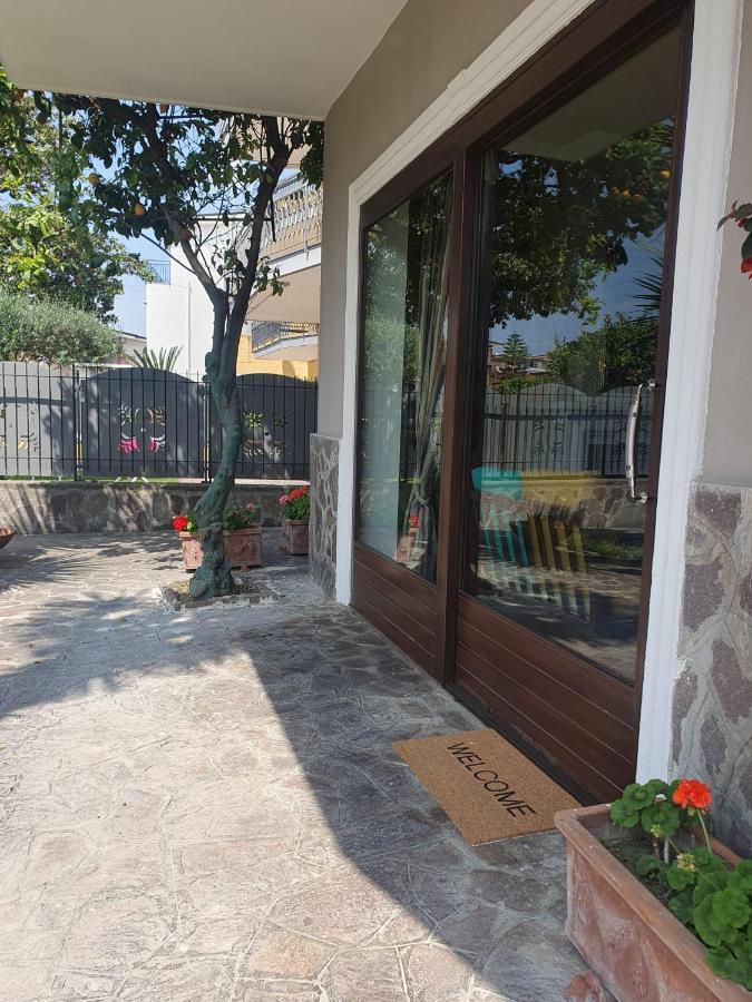 Ospitalita Il Noce Bed & Breakfast Brusciano Bagian luar foto